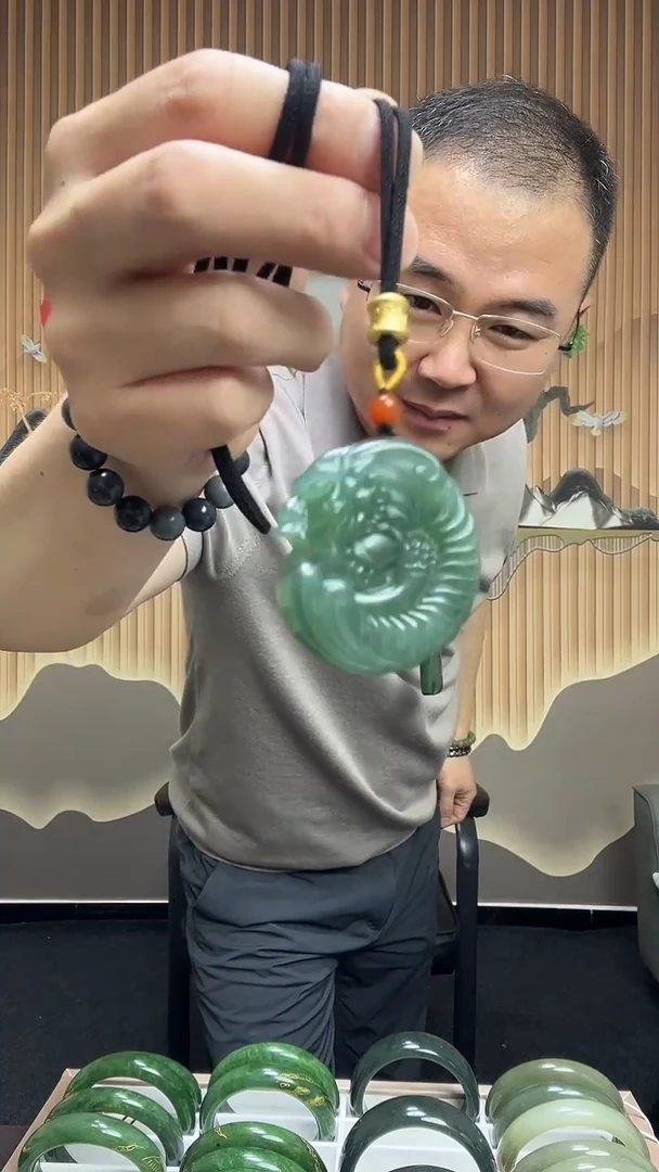 蛇纹石玉未镶嵌颈饰貔貅吊坠/多样性发起一