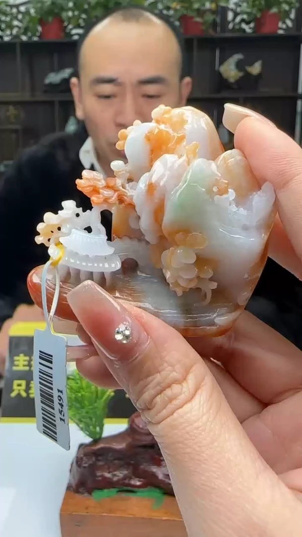 【闪购商品】翡翠颈饰未镶嵌天然翡翠A货吊坠