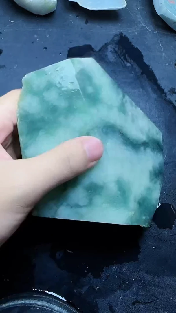 翡翠挂件未镶嵌035翡翠