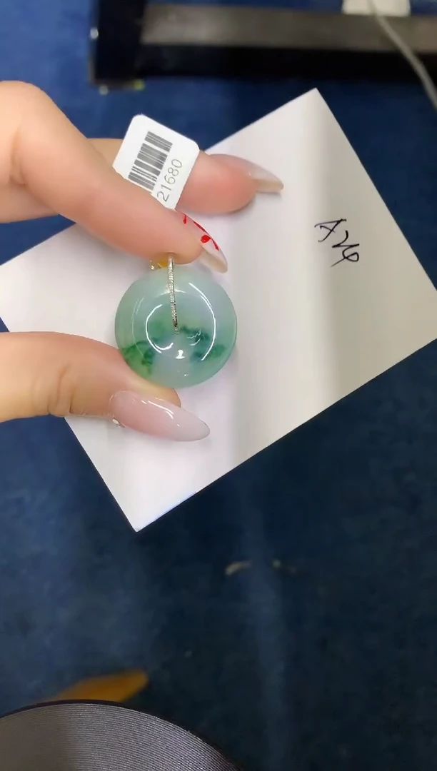 【闪购商品】翡翠颈饰18K金镶嵌0000000000