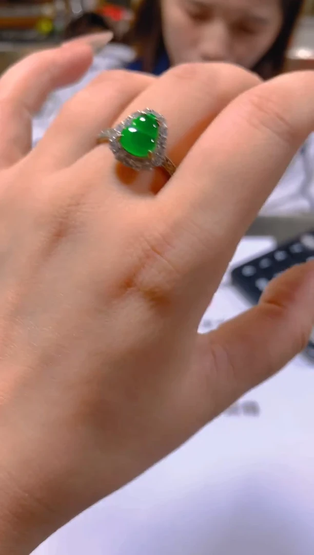 未镶嵌戒指翡翠多样性发一