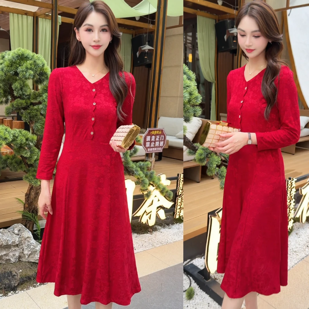 2025秋冬新款红色连衣裙妈妈装喜庆喜婆婆收腰显瘦贵气结婚长袖