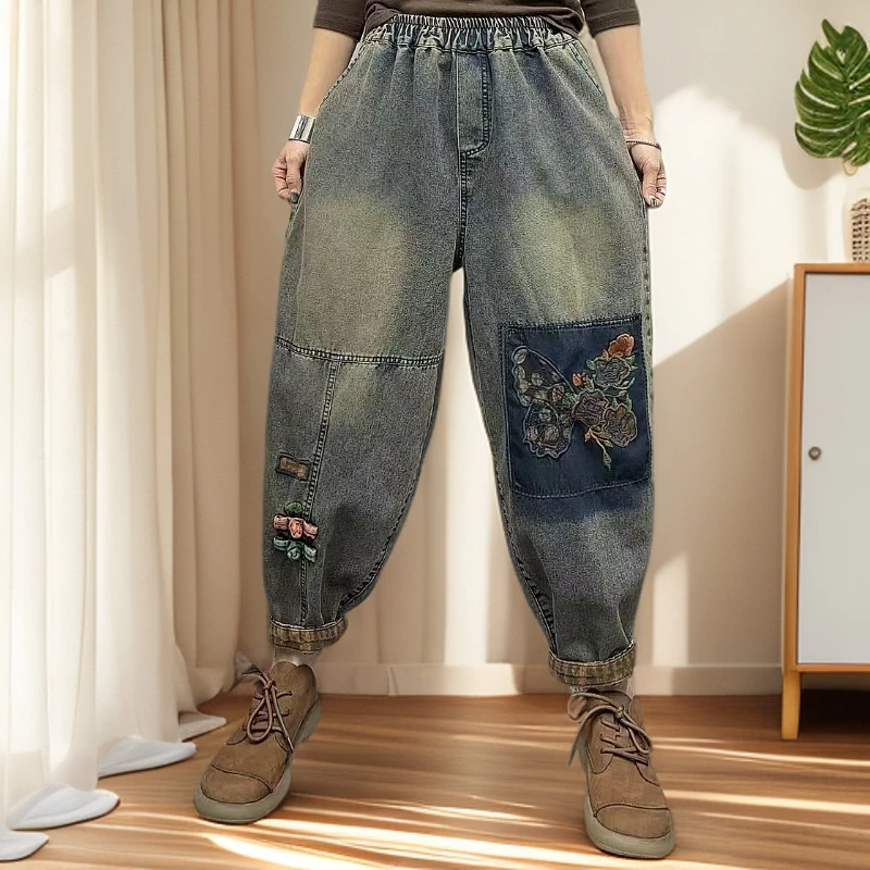 2025春款高货刺绣宽松厚款蝴蝶刺绣休闲松紧水洗哈伦裤牛仔大码