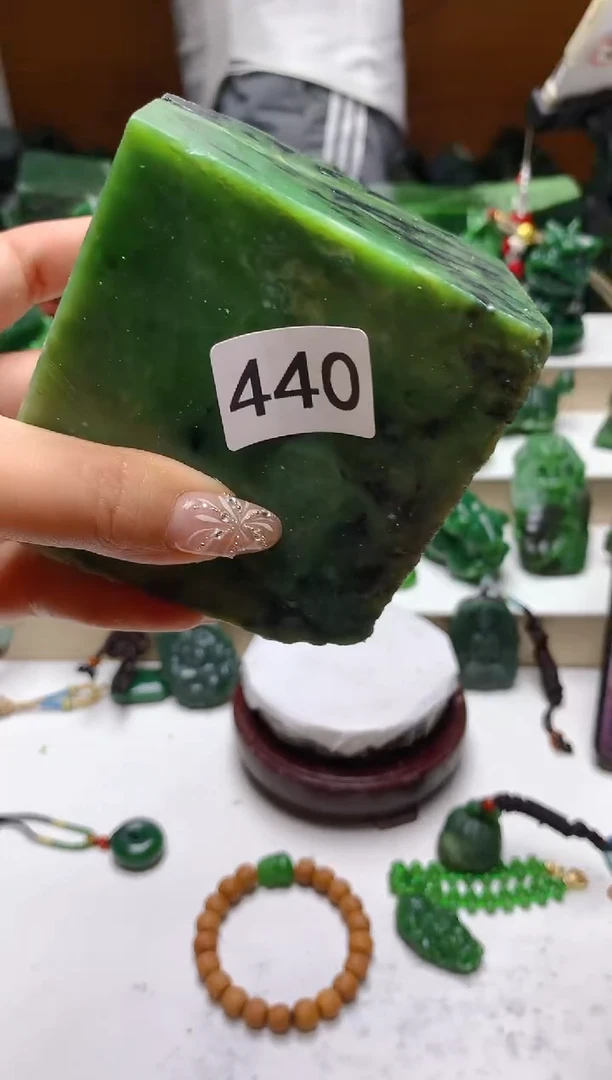未镶嵌和田玉（碧玉）珠宝半成品1