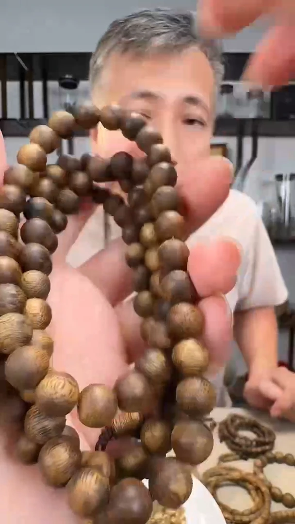 手串沉香海南绿奇楠淳化1年老料沉水浮0.8的30克