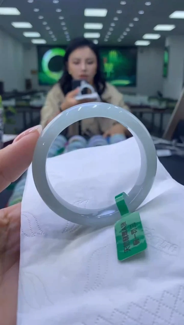 未镶嵌手镯翡翠00003313