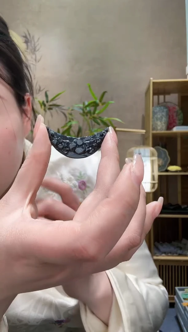 【闪购商品】翡翠颈饰未镶嵌吊坠