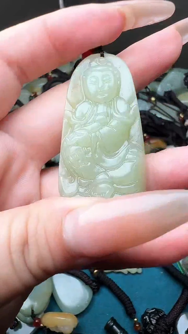 颈饰未镶嵌和田玉1
