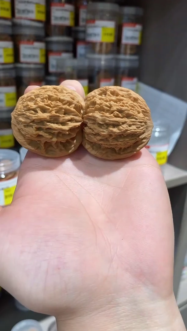 把件文玩核桃全品麦穗虎头42尺