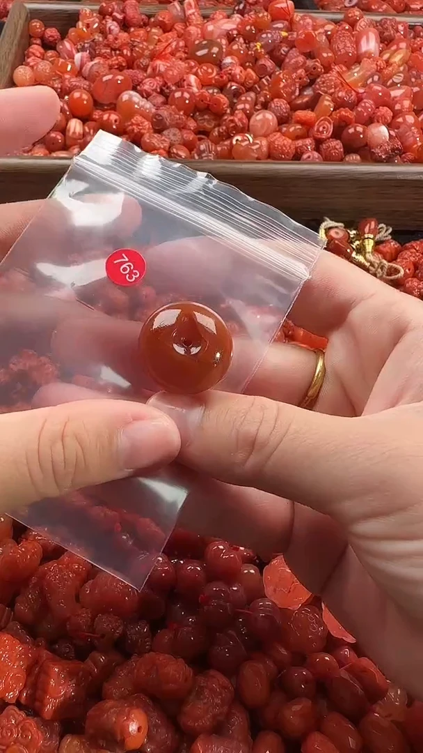 颈饰未镶嵌南红玛瑙1