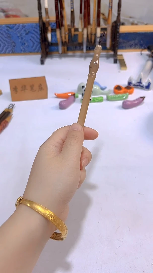 墨****?纯牛角笔杆3根