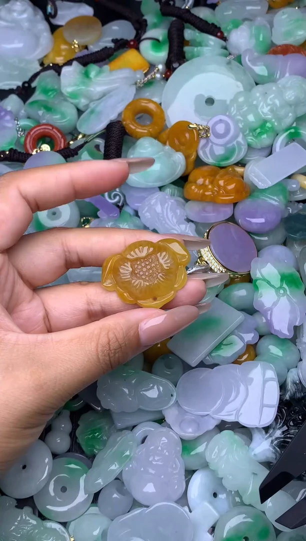 翡翠未镶嵌颈饰天然缅甸翡翠吊坠