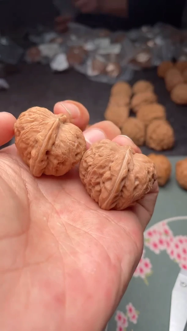 把件文玩核桃a186  元宝 33尺 小水尖