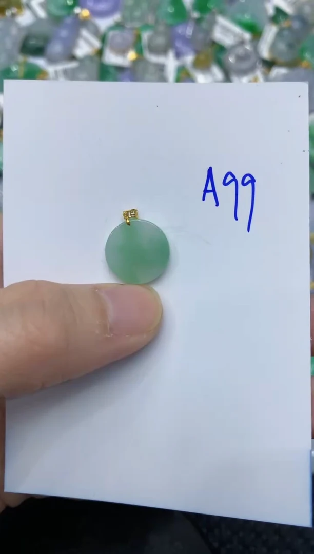 【闪购商品】翡翠颈饰18K金镶嵌11111111111