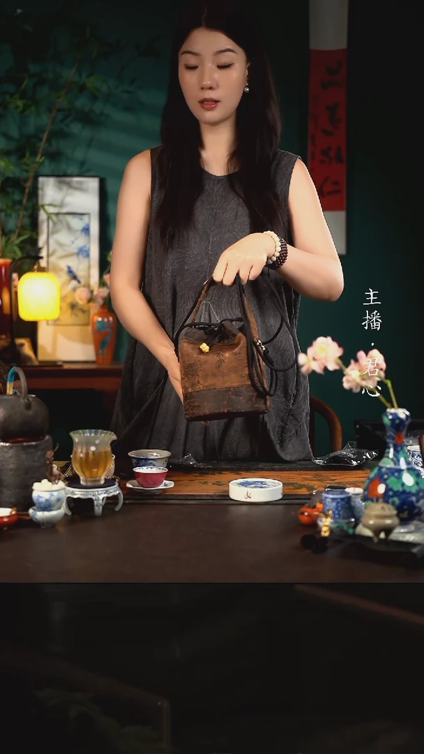 陶瓷周边慢蓝发财桶 黑梅兰竹菊