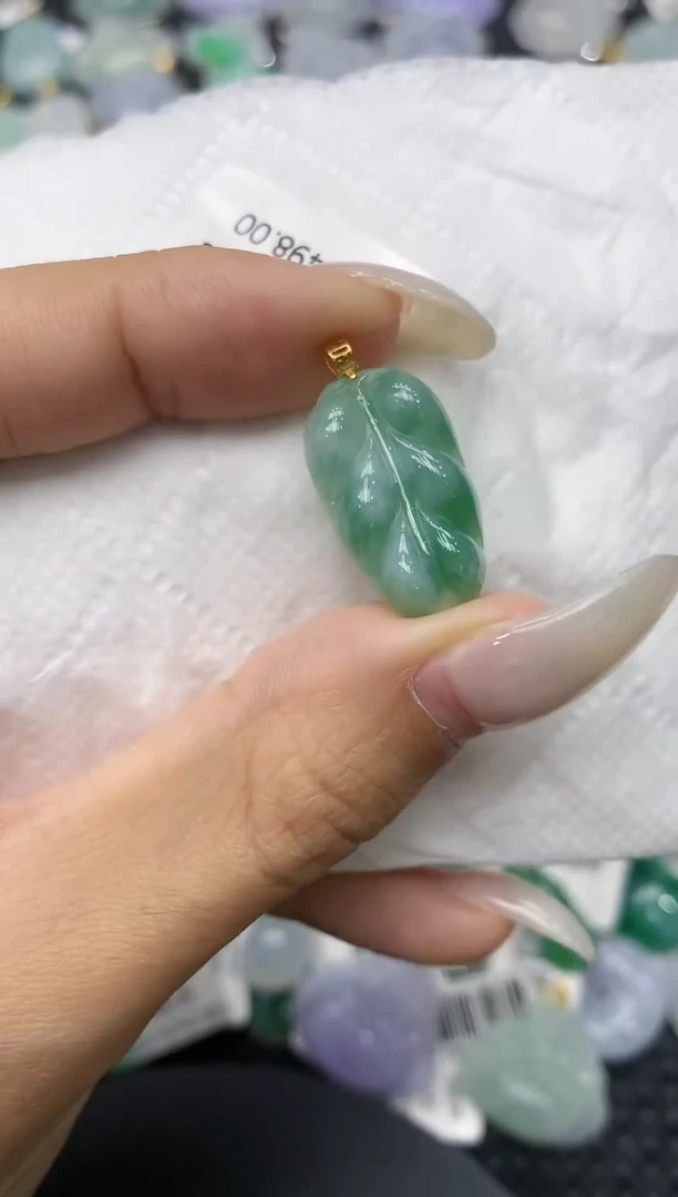 颈饰18K金镶嵌翡翠11111111111