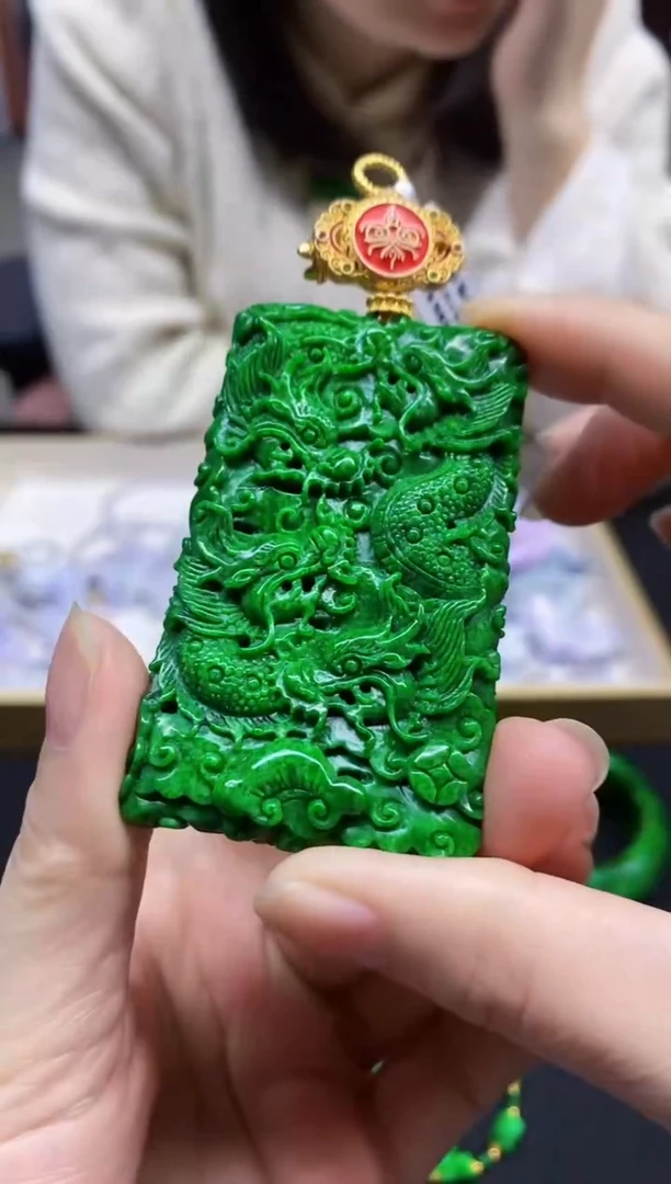 颈饰未镶嵌翡翠吊坠-104