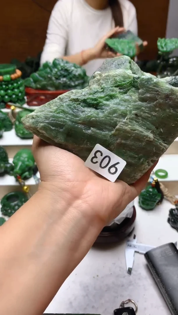 未镶嵌和田玉（碧玉）珠宝半成品1