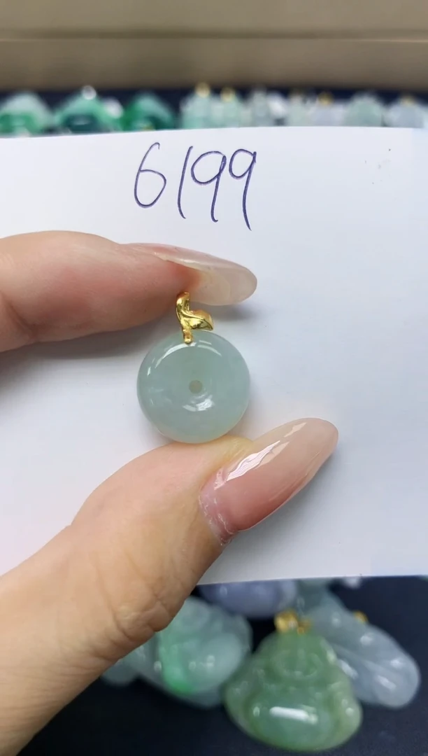 翡翠未镶嵌颈饰天然缅甸翡翠A货