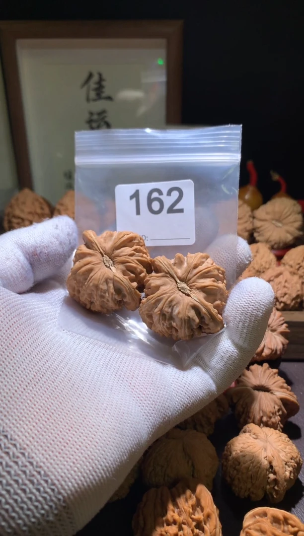 把件文玩核桃B***g白狮子41加尺打底影响二次销售不退不换