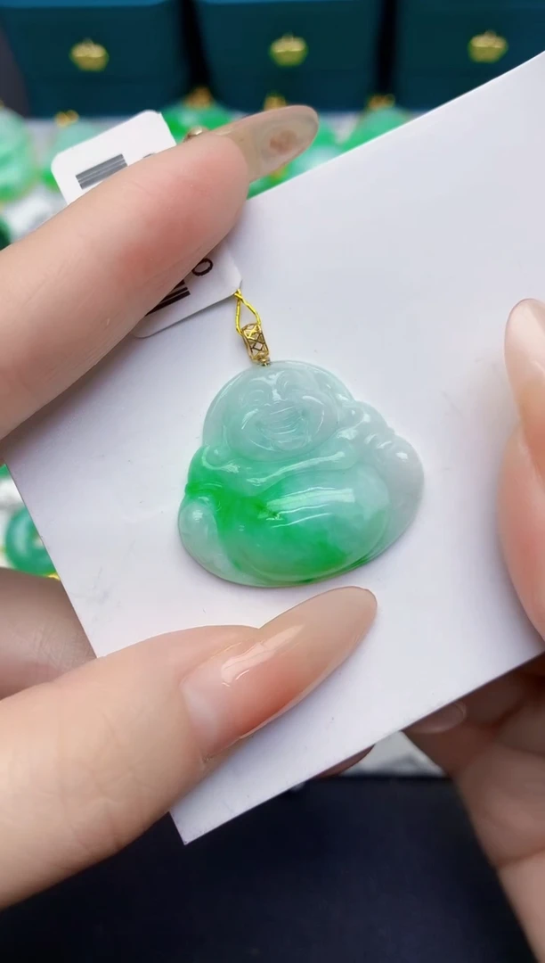 颈饰18K金镶嵌翡翠缅甸天然翡翠A货
