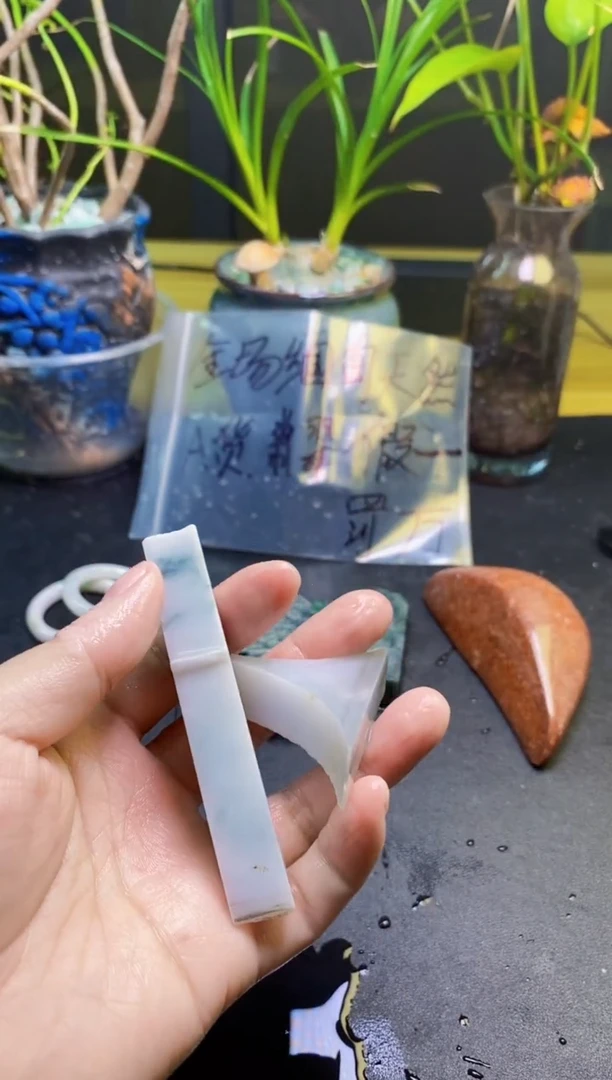 翡翠未镶嵌颈饰天然翡翠055