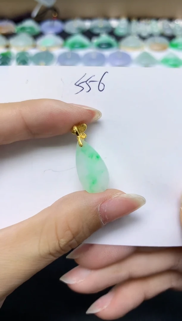 翡翠未镶嵌颈饰天然缅甸翡翠A货