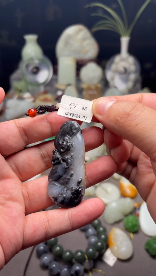 颈饰未镶嵌和田玉千****sQDWQX24-21牛