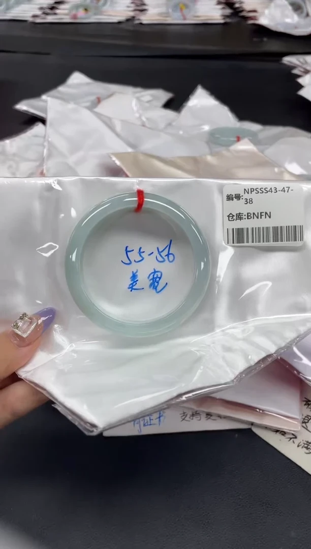 未镶嵌手镯翡翠翡翠手镯