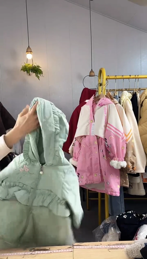 80码可爱的网纱拼接嘎嘎服【187