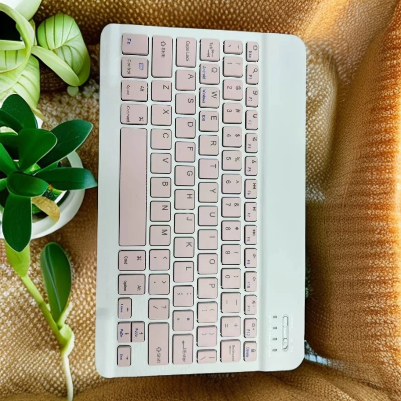 A206 纤薄轻巧智能蓝牙键盘创意礼品