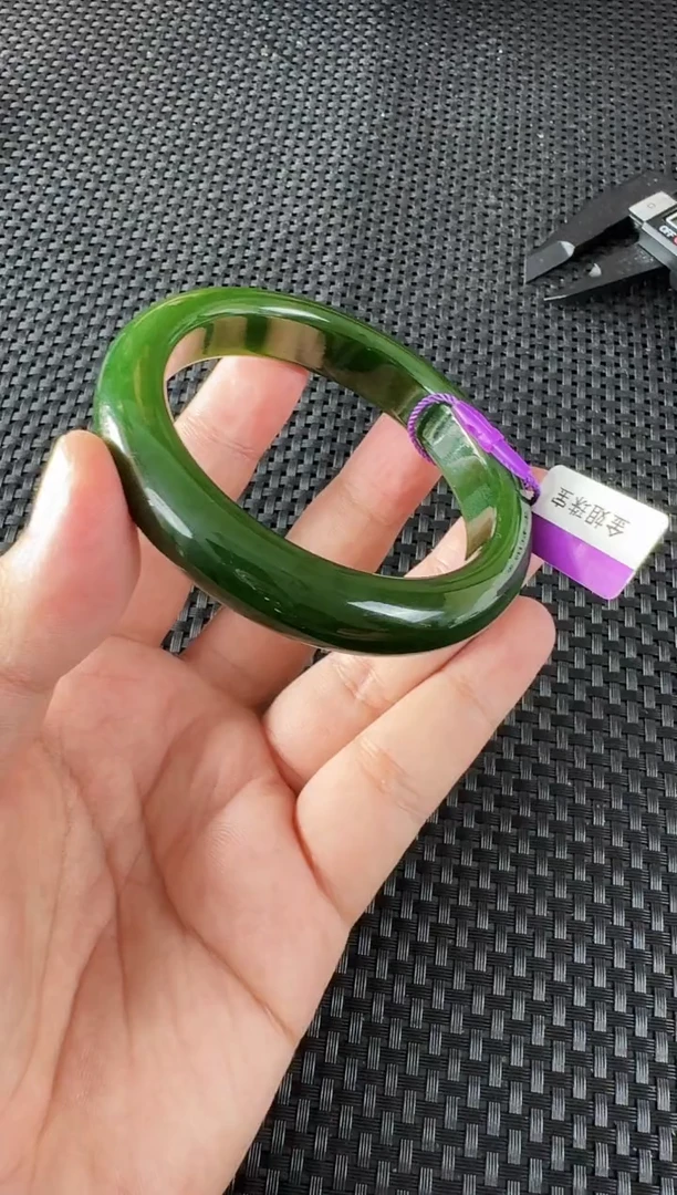 【闪购商品】和田玉（碧玉）手镯未镶嵌约58MM