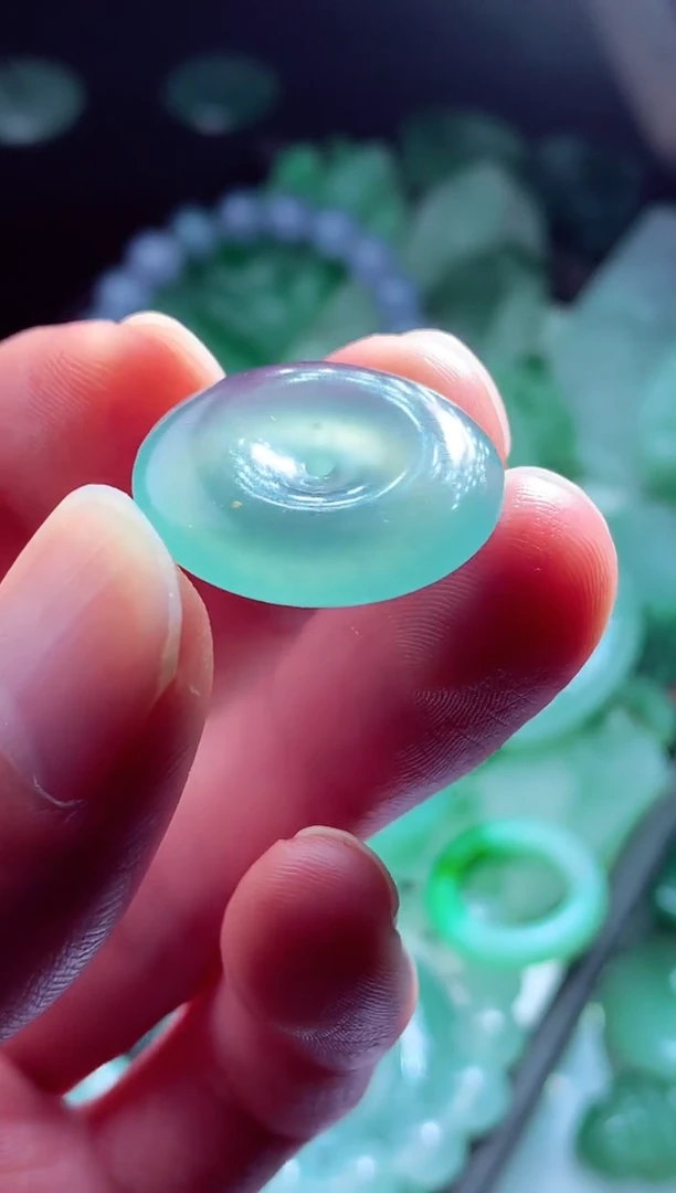 未镶嵌定制翡翠b****?翡翠毛货定制