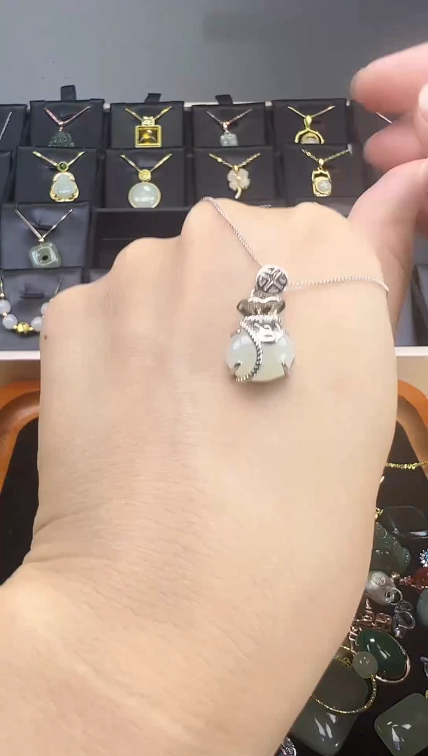 吊坠(赠链)银S925镶嵌和田玉吊坠(赠链) 银S925镶嵌 和田玉