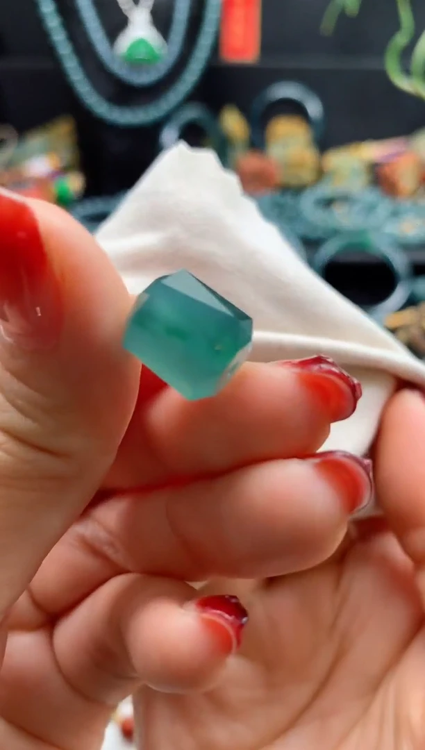 【闪购商品】翡翠颈饰未镶嵌0431218043