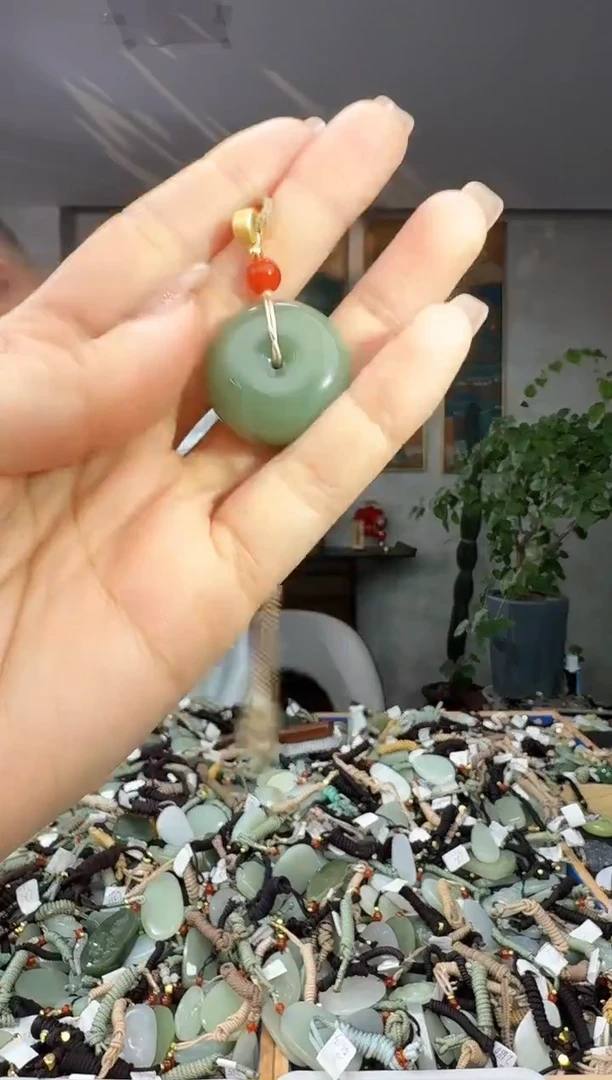 颈饰未镶嵌和田玉拍一发一多样性发货