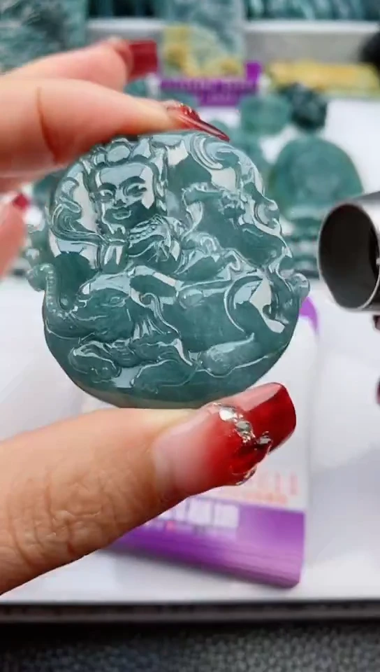 【闪购商品】翡翠颈饰未镶嵌