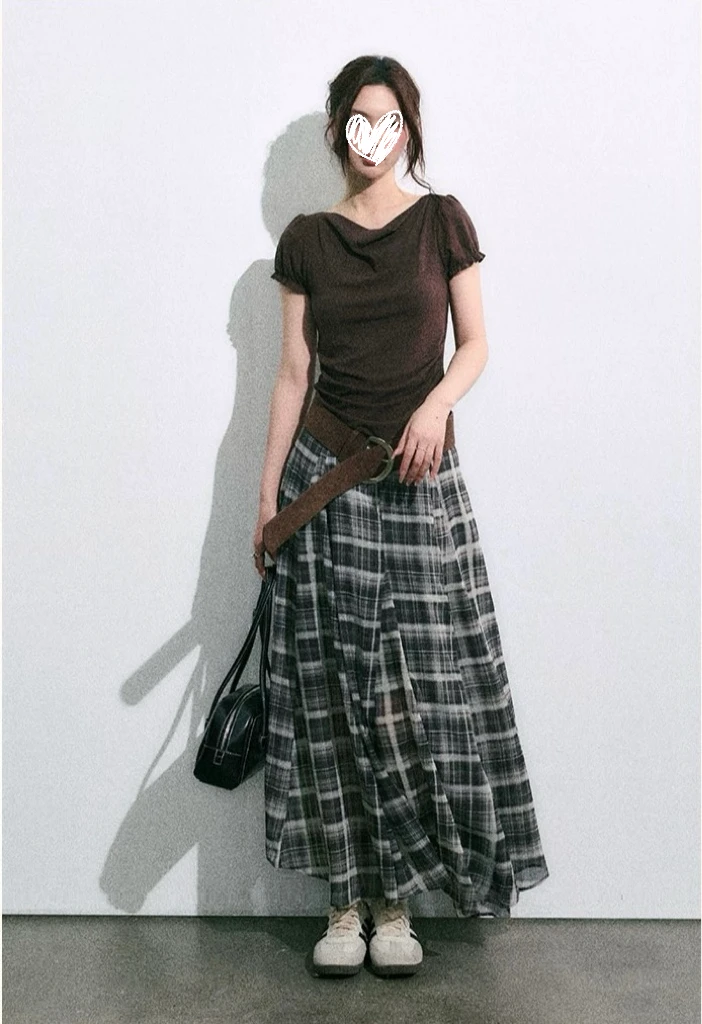 2025年新款显瘦短袖t恤上衣+格子中长款半身裙