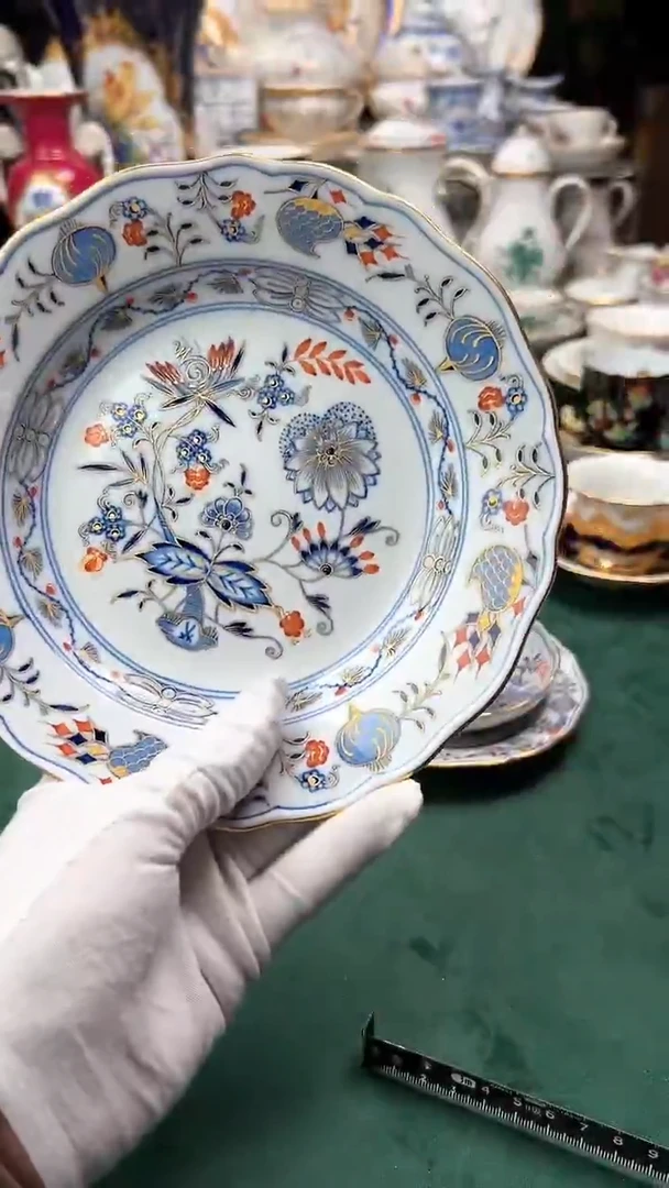 瓷片梅森赤红金洋葱餐盘