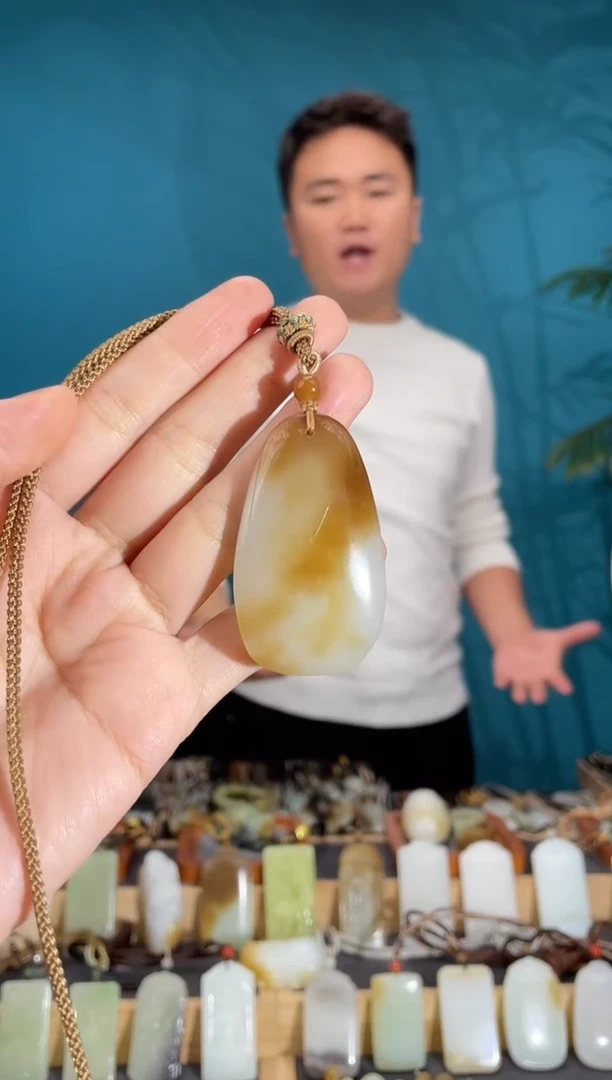 颈饰未镶嵌和田玉1