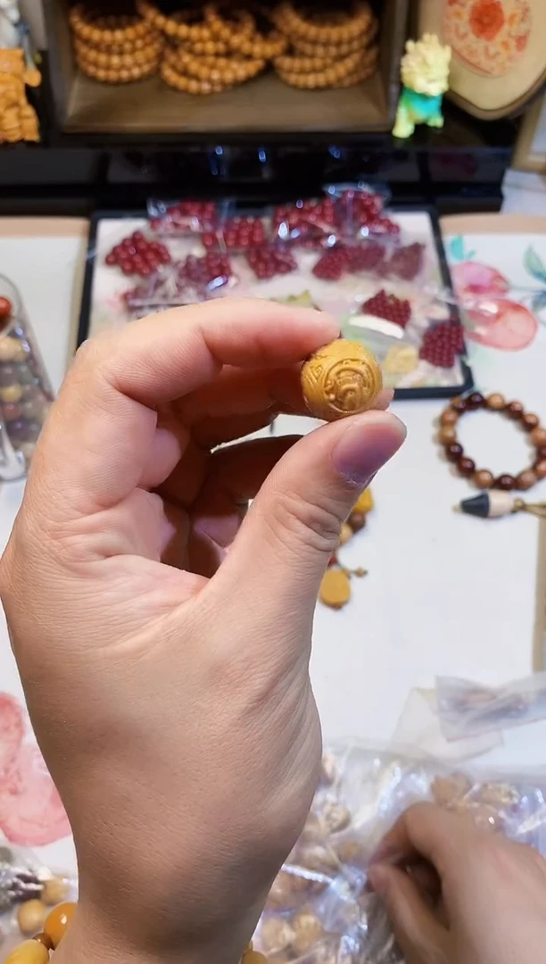 【闪购商品】非洲檀香无事牌四方神兽卡18