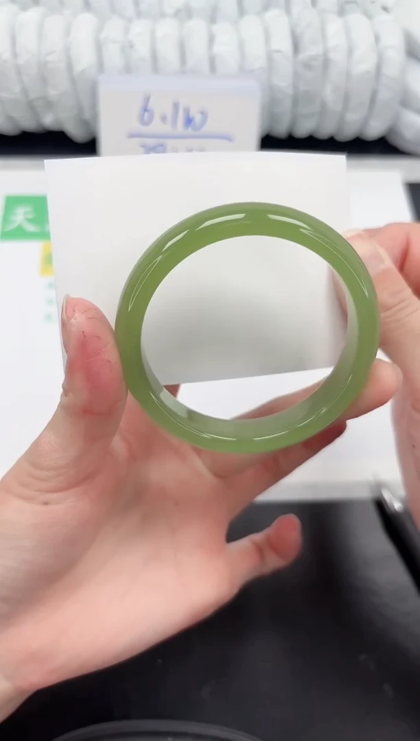 【闪购商品】石英质玉手镯未镶嵌288-58.4