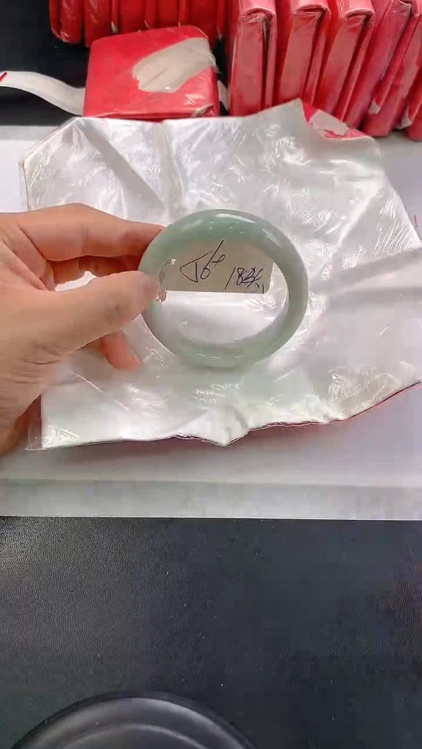 未镶嵌手镯翡翠184