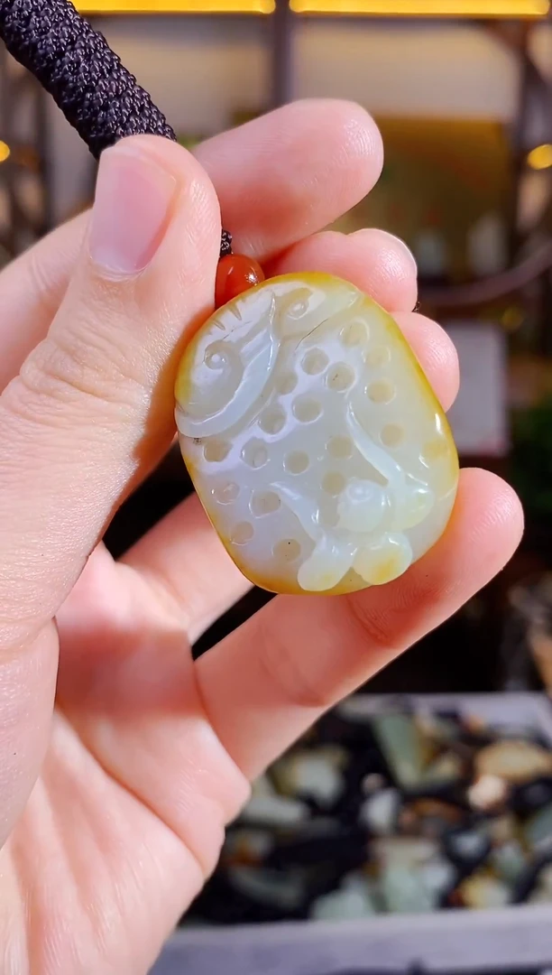 和田玉未镶嵌颈饰1