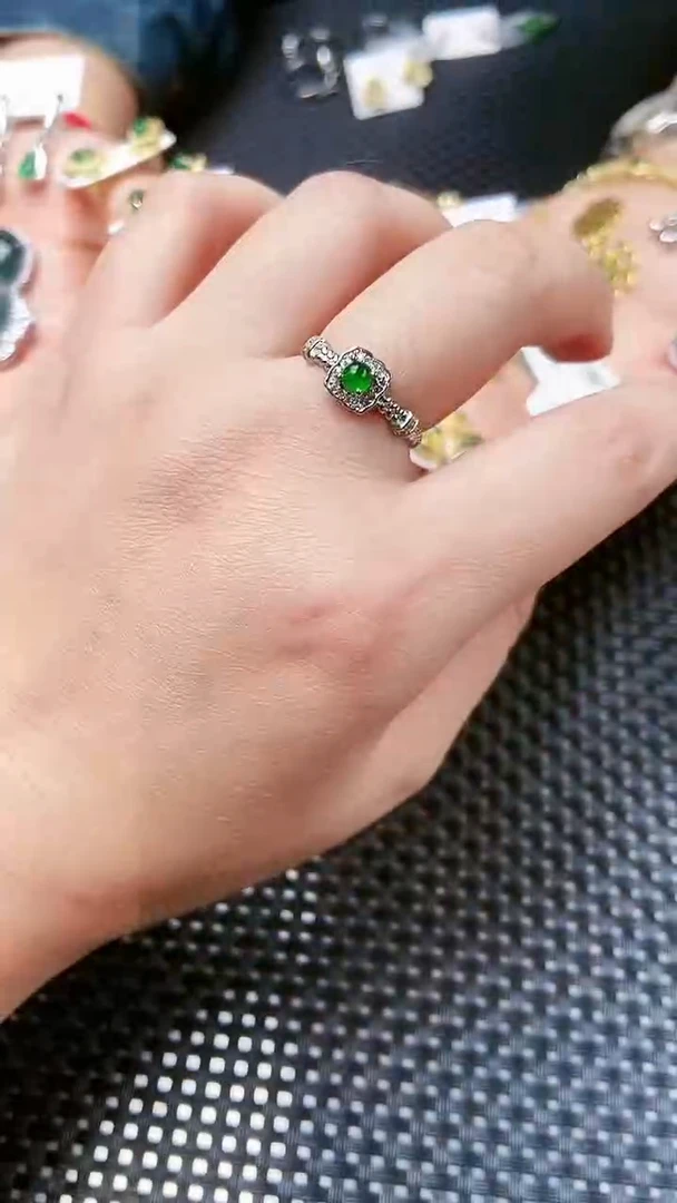 【闪购商品】翡翠戒指未镶嵌1111111111