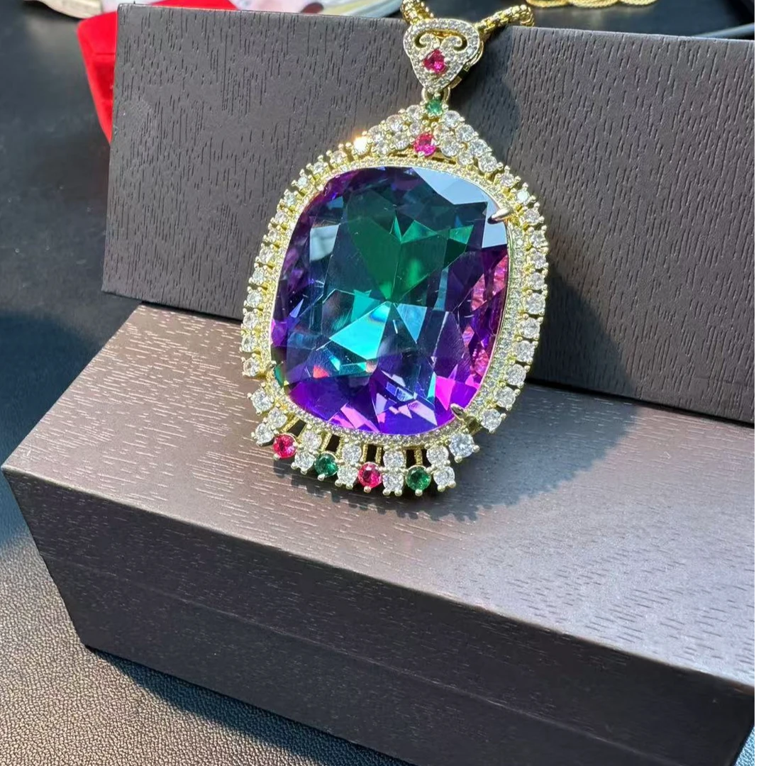   高定— 典藏级  高奢炫彩吊坠（D025)