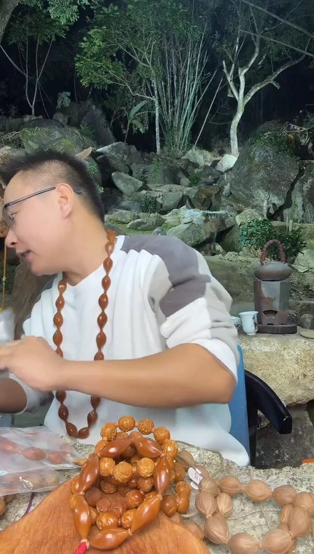 手串橄榄核18两花梅林红核手串