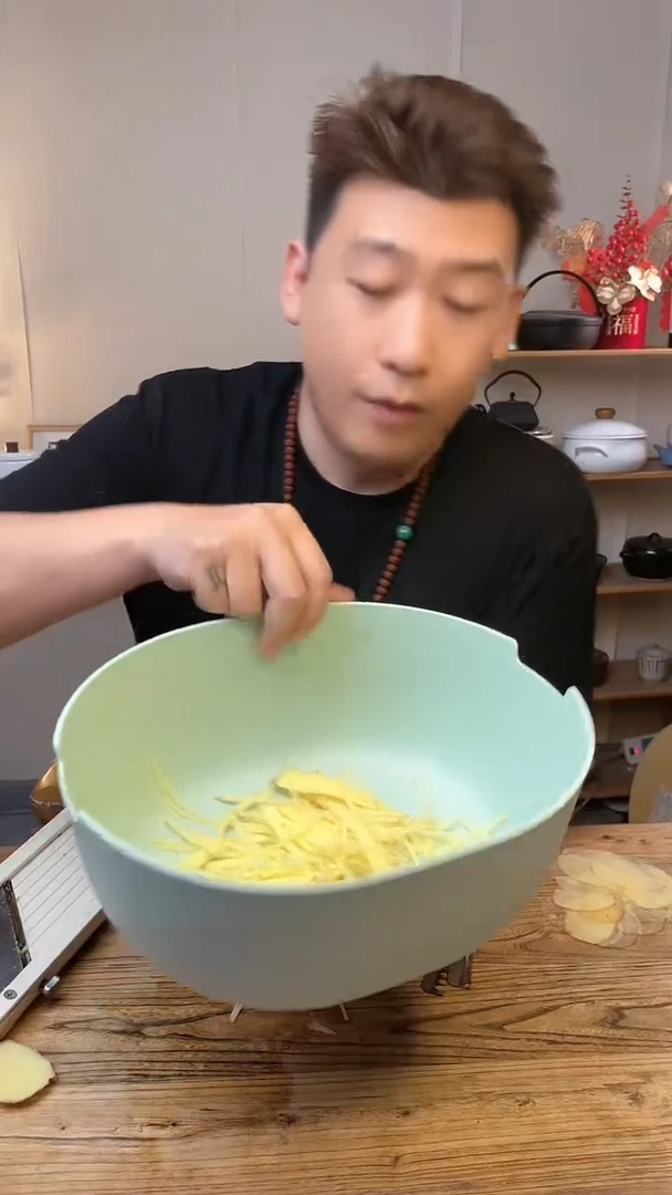 陶瓷便利者加强款切菜器JQ64B（1护手3刀片