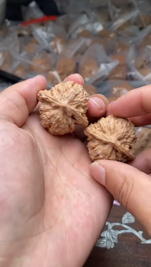 【闪购商品】文玩核桃把件A53号霞云岭37尺团