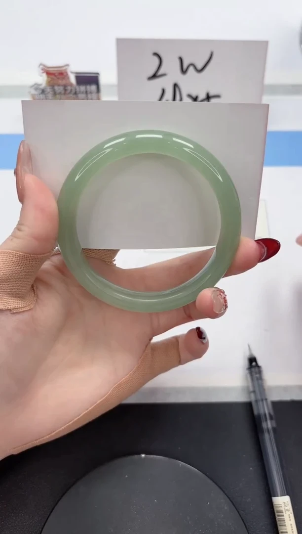 【闪购商品】石英质玉手镯未镶嵌A41-60.6